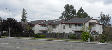 2507 Portola Ave in Livermore, CA - Building Photo - Building Photo