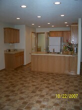 1302 SW Wright St in McMinnville, OR - Building Photo - Building Photo