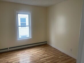 86 Webster St in Pawtucket, RI - Building Photo - Building Photo