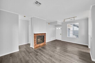 10858 Sabre Hill Dr in San Diego, CA - Building Photo - Building Photo