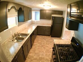 5601 E 31st St in Indianapolis, IN - Building Photo - Building Photo