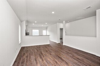1708 Luke St in Ennis, TX - Building Photo - Building Photo