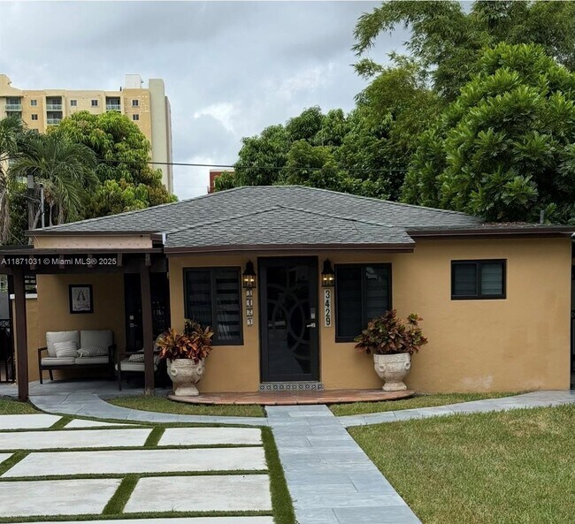 3429 SW 23rd Terrace in Miami, FL - Building Photo - Building Photo