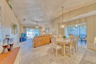 5634 Sheffield Greene Cir in Sarasota, FL - Building Photo - Building Photo