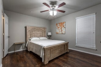 800 Bellshire Apartments in Conroe, TX - Foto de edificio - Interior Photo