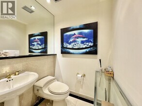 388 Drake St in Vancouver, BC - Building Photo - Building Photo