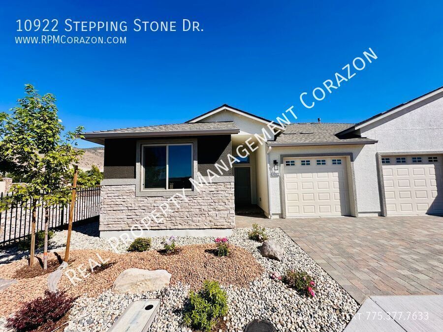 10922 Stepping Stone Dr in Reno, NV - Building Photo