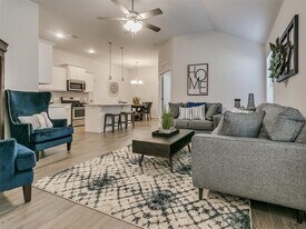2521 Finesilver Ln in Oklahoma City, OK - Building Photo