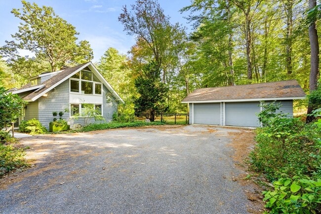 44 The Valley Rd in Concord, MA - Building Photo - Building Photo
