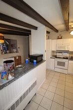 5 Cobblestone Rd in Bloomfield, CT - Foto de edificio - Building Photo