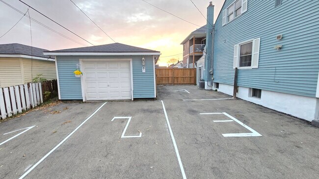 4 Wavell Crt in Welland, ON - Building Photo - Building Photo