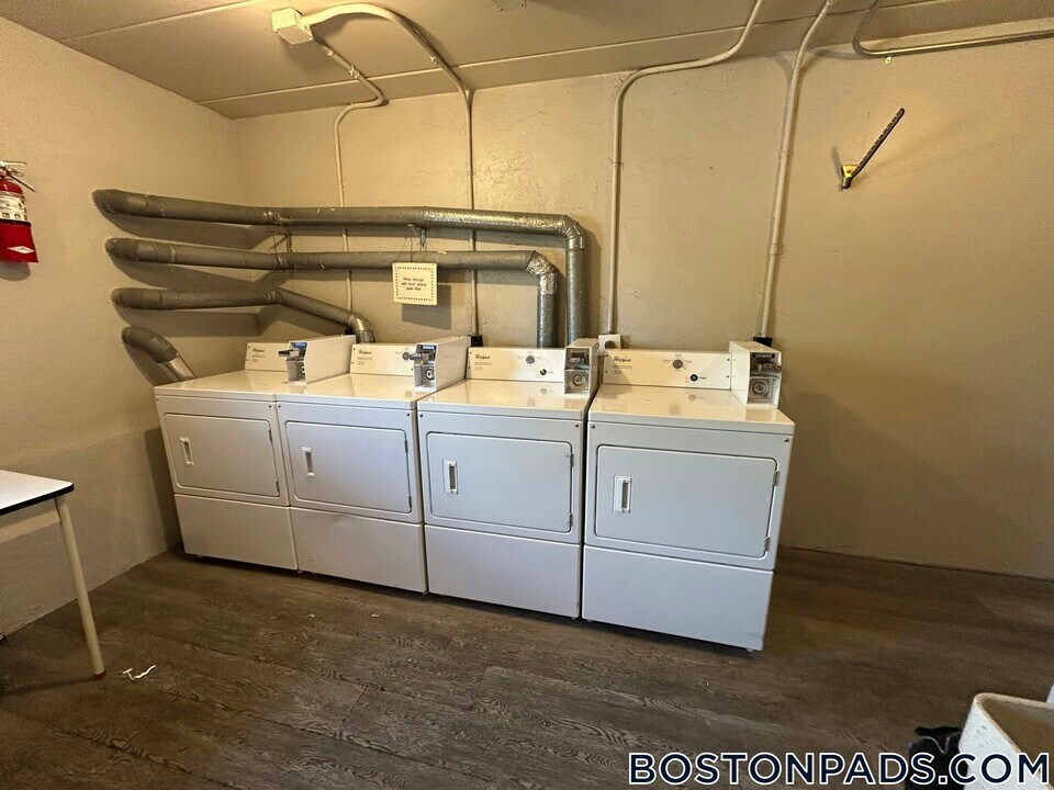 32 Normandy Ave in Cambridge, MA - Building Photo