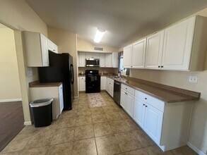 611 S Carmichael Ave in Sierra Vista, AZ - Building Photo - Building Photo