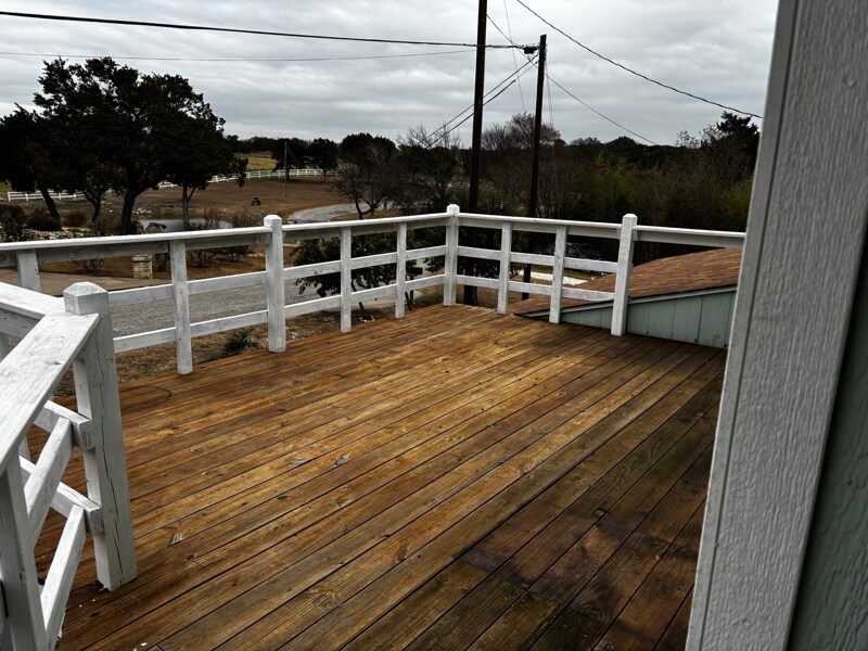 240 Country Club Rd in Whitney, TX - Building Photo