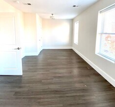 149 Cottage St, Unit 3 in Boston, MA - Building Photo - Building Photo