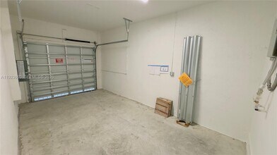 2755 SE 25th Ave in Homestead, FL - Building Photo - Building Photo