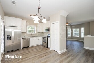 108 Woodside Ct in Temple, GA - Foto de edificio - Building Photo