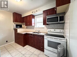 292 Poyntz Ave in Toronto, ON - Building Photo - Building Photo