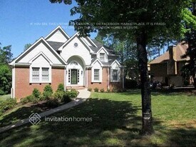 5446 Pinedale Cir in Sugar Hill, GA - Building Photo