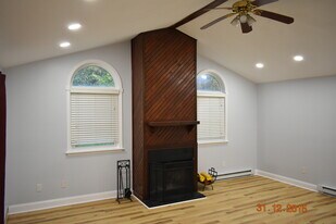 18 Casselberry Dr in Eagleville, PA - Building Photo