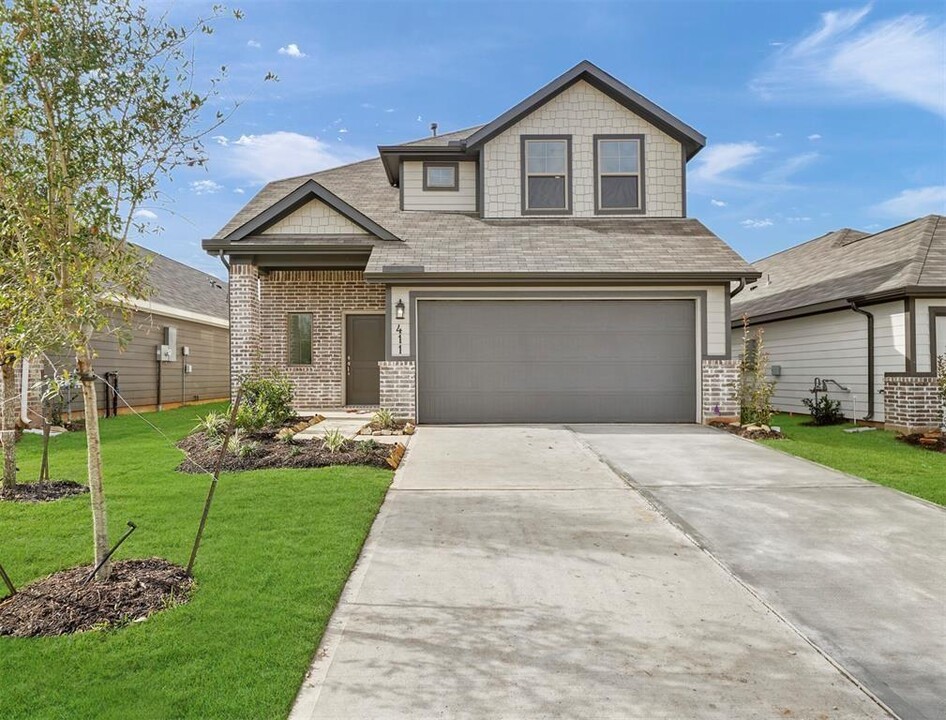 411 Alex Arbor Wy in Conroe, TX - Foto de edificio
