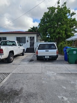 1388 NW 28th St in Miami, FL - Building Photo