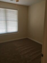 2500 Muscatine Ave, Unit F in Iowa City, IA - Building Photo - Building Photo