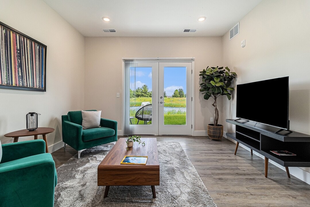 Harmony Lake Apartment Homes in Muskegon, MI - Building Photo