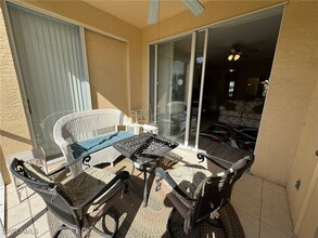 14970 Vista View Way in Ft. Myers, FL - Foto de edificio - Building Photo