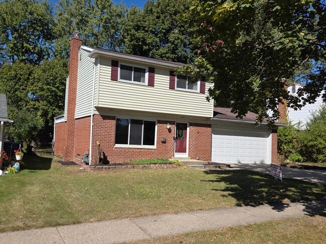 property at 1775 Devon St