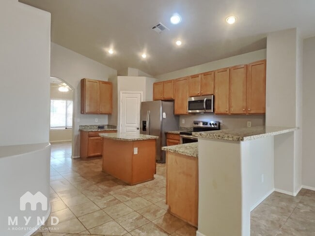 6315 S 25th Dr, Unit 1010 in Phoenix, AZ - Foto de edificio - Building Photo