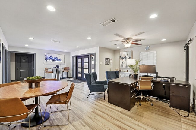 Azur in Waco, TX - Foto de edificio - Building Photo