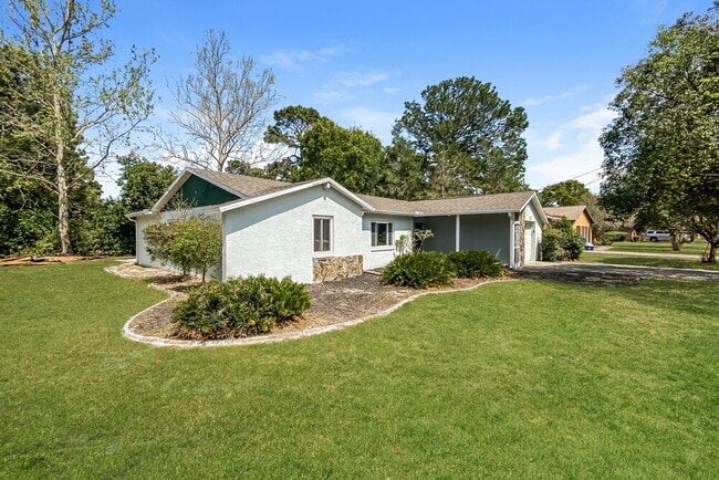 property at 11351 Collingswood St