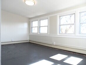17 Sewall St, Unit 3 in Somerville, MA - Building Photo - Building Photo