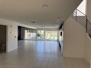 836 Vegas Valley Dr in Las Vegas, NV - Building Photo - Building Photo