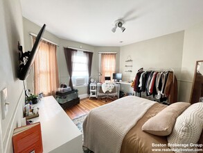 9 Taft St, Unit 3 in Boston, MA - Building Photo - Building Photo