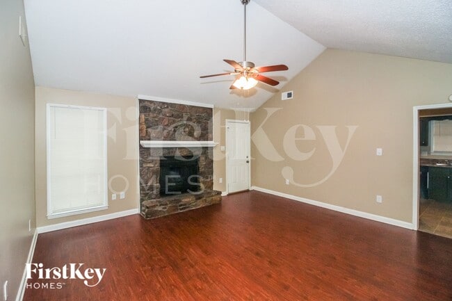 3833 Lucerne Dr in Memphis, TN - Building Photo - Building Photo