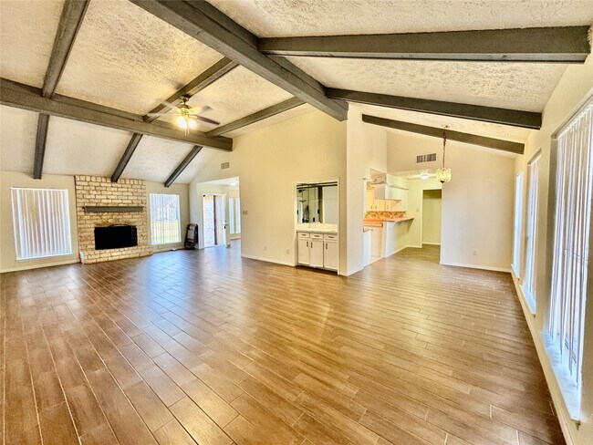 10131 Sagedale Dr in Houston, TX - Building Photo - Building Photo