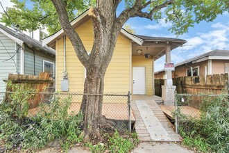 3014 Nagle St in Houston, TX - Building Photo - Building Photo