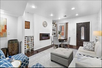 327 7th St in Jersey City, NJ - Building Photo - Building Photo