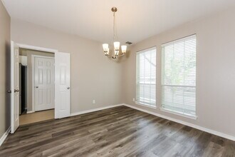 228 Pioneer Ct in Lancaster, TX - Building Photo - Building Photo
