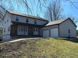 1000 Van Fleet St in Kelley, IA - Building Photo
