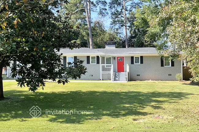 property at 190 Pineview Dr