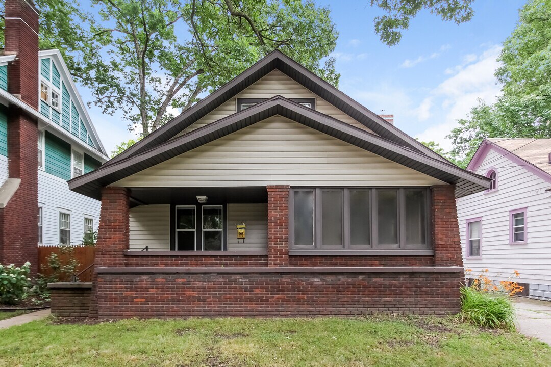 1022 Calvin Ave SE in Grand Rapids, MI - Building Photo