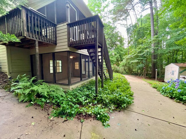1839 Danbury Ct, Unit Basement Apartment in Powder Springs, GA - Building Photo - Building Photo
