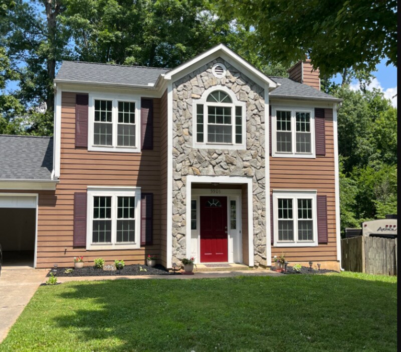 5906 Black Bear Ct in Charlotte, NC - Building Photo