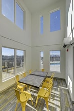 400 Herron Dr, Unit 118 in Nashville, TN - Foto de edificio - Building Photo