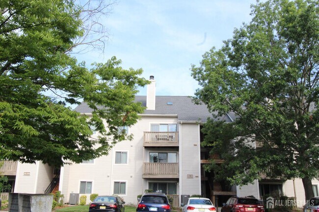 1915 Aspen Dr in Plainsboro, NJ - Building Photo - Building Photo