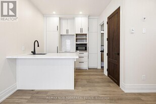 108 Enderby Rd in Toronto, ON - Building Photo