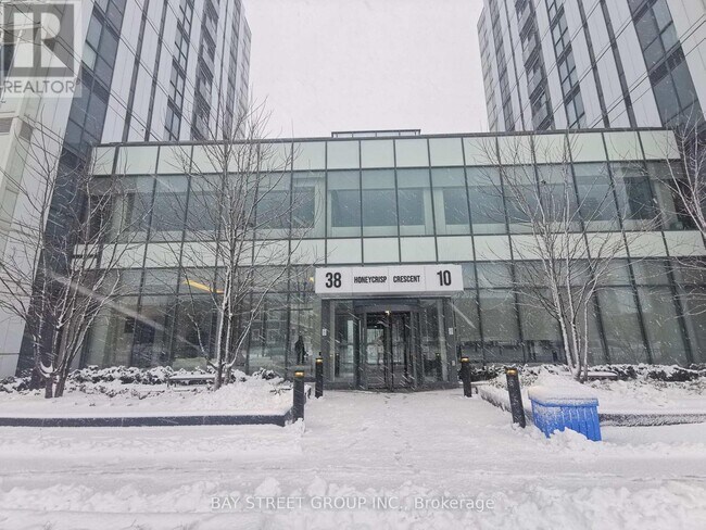 10 Honeycrisp Cres in Vaughan, ON - Building Photo - Building Photo